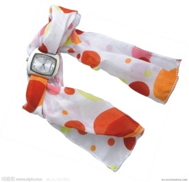 鲜艳丝巾手表（有线框）