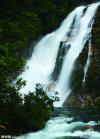 吊罗山瀑布