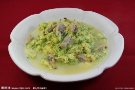 蛤蜊肉汆山鸡蛋