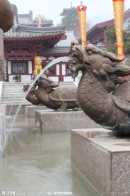 龙吐水