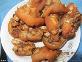 卤猪脚