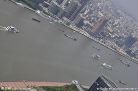 黄浦江两岸