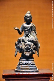 铜释迦摩尼佛像