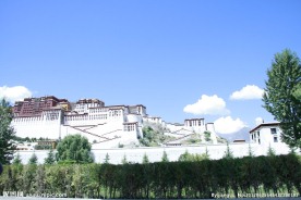 布达拉宫外景