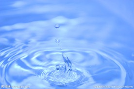 水滴落水