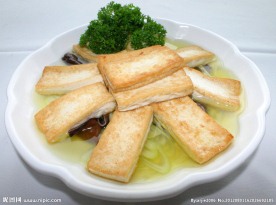 鸡汤黑木耳浸豆腐