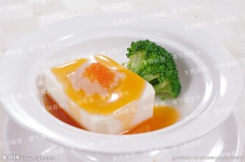 翅汤雪蛤蟹籽豆腐