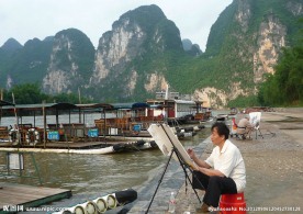 杨堤秀色入画图