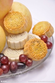 月饼与果盘