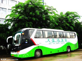 客车