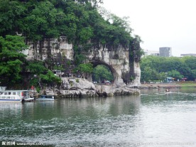 象鼻山