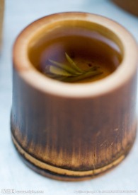 竹筒杯茶水