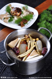 美味高山菌王锅