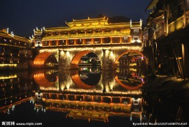 凤凰古镇夜景