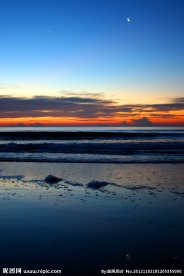 夕阳海滩