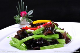 马家沟芹菜炒木耳