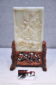 深雕鹿寿山水纹白玉插屏