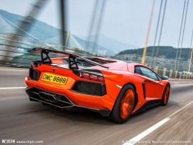 兰博基尼aventador