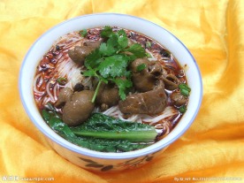 麻辣肥肠米线