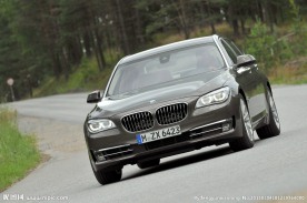 宝马750Li