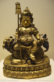 财宝天王坐像