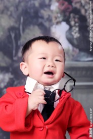 可爱小男孩