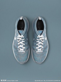 NIKE休闲鞋