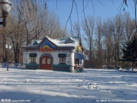 雪中小屋
