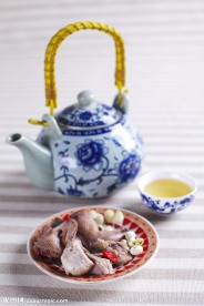 川贝鹌鹑汤