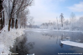 不冻河冬雪风景