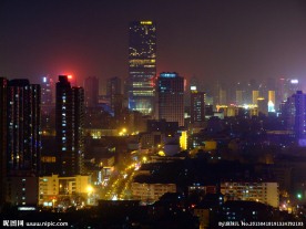 远眺开元中心内透夜景