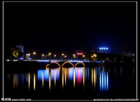 磁湖夜景(非高清)