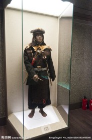 珞巴族毛织男服