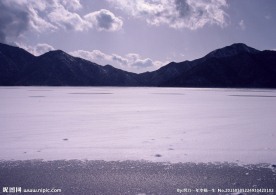 湖风山色
