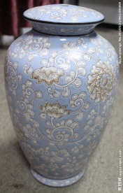 淡蓝色花瓶