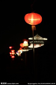 大红灯笼高高挂