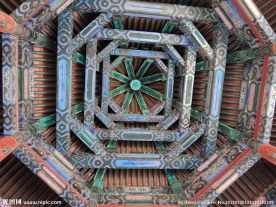 雕梁画栋