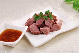 大块牛肉