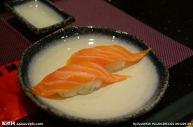 生鱼片寿司