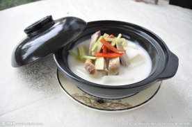 腊鸭煲淋萝卜