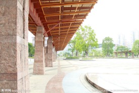 雷岗公园一角