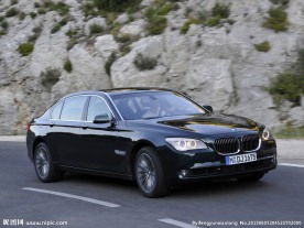 宝马750Li