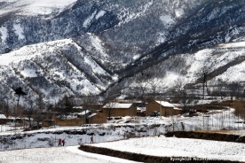 山村雪景