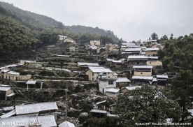 山村雪景