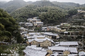 山村雪景