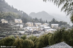 山村雪景