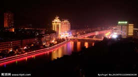 小县城夜景
