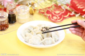 盘子中的饺子