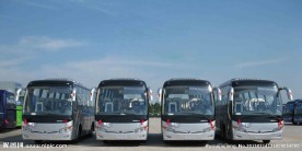 客车