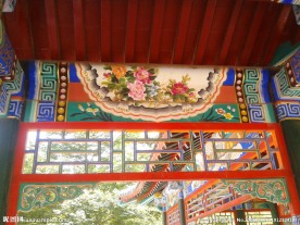 雕梁画栋